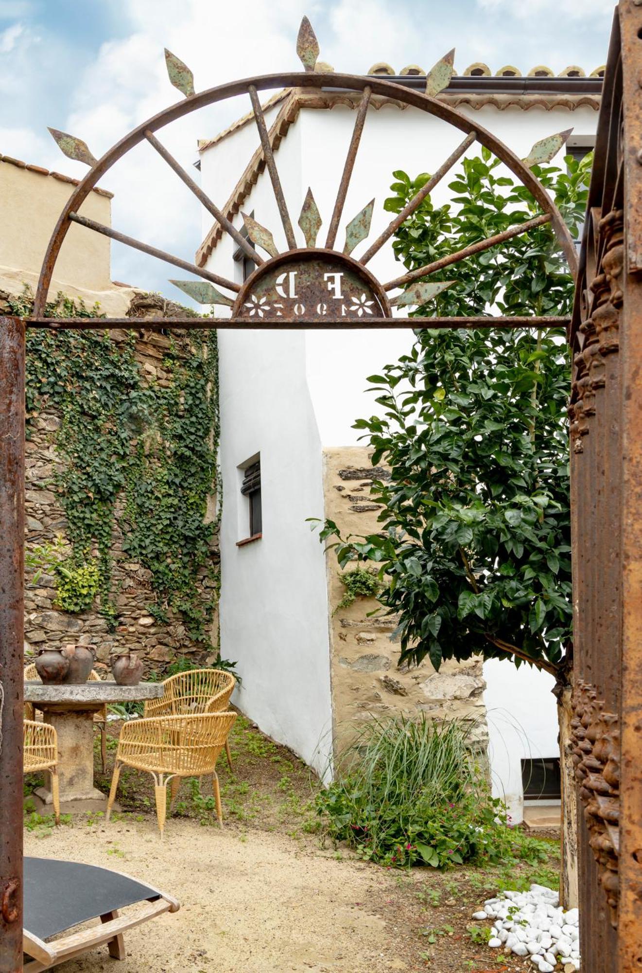 גואדלופה Apartamentos Turisticos El Patio Del Nogal מראה חיצוני תמונה