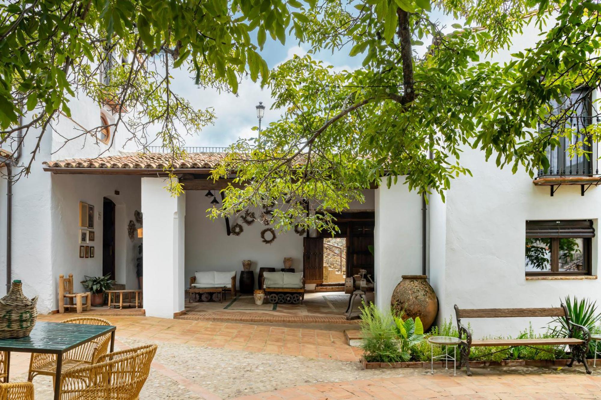 גואדלופה Apartamentos Turisticos El Patio Del Nogal מראה חיצוני תמונה