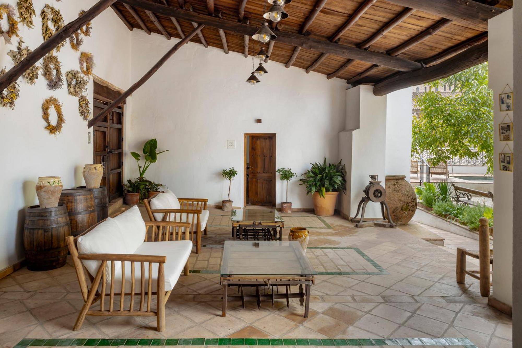 גואדלופה Apartamentos Turisticos El Patio Del Nogal מראה חיצוני תמונה