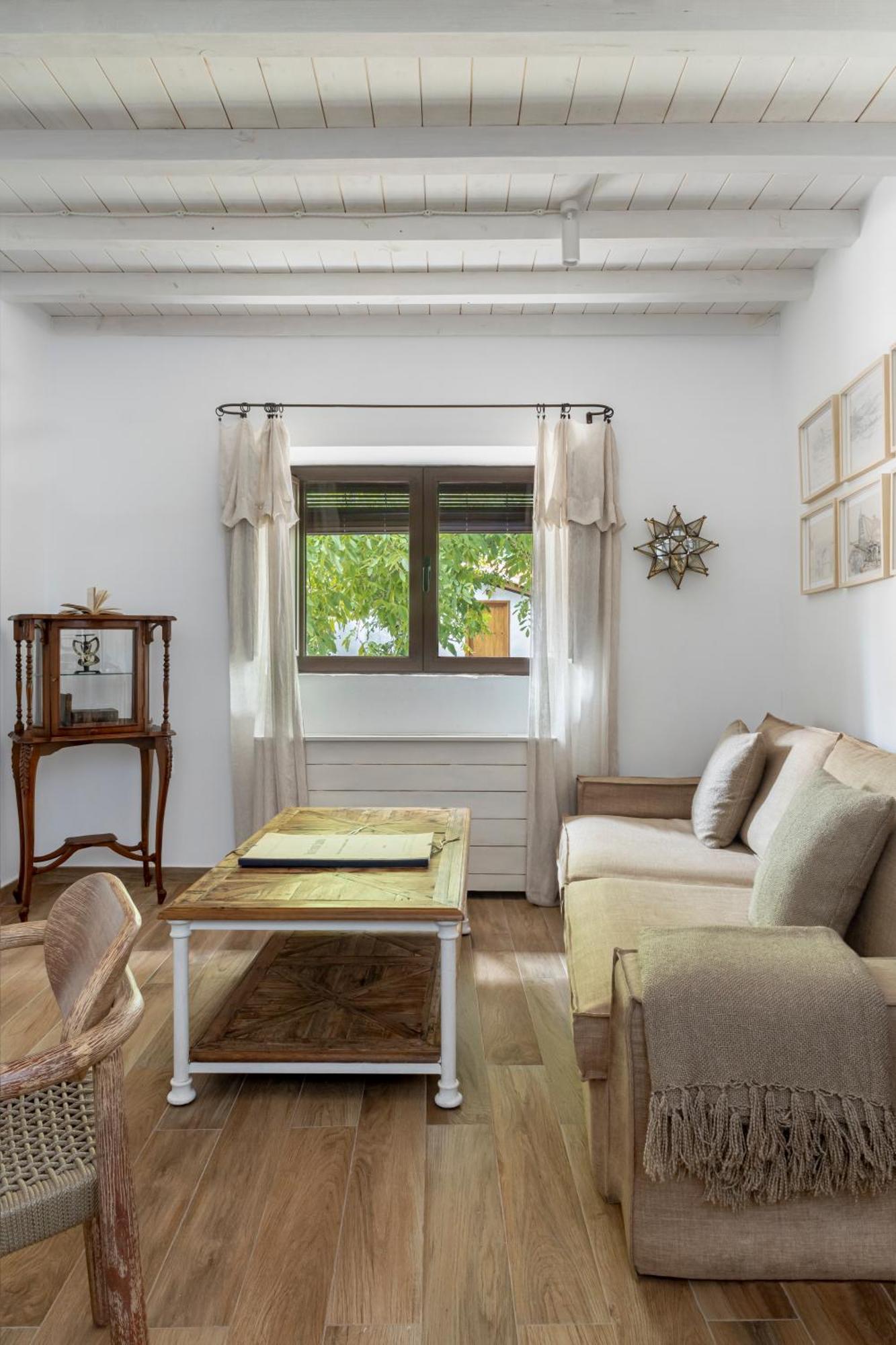 גואדלופה Apartamentos Turisticos El Patio Del Nogal מראה חיצוני תמונה